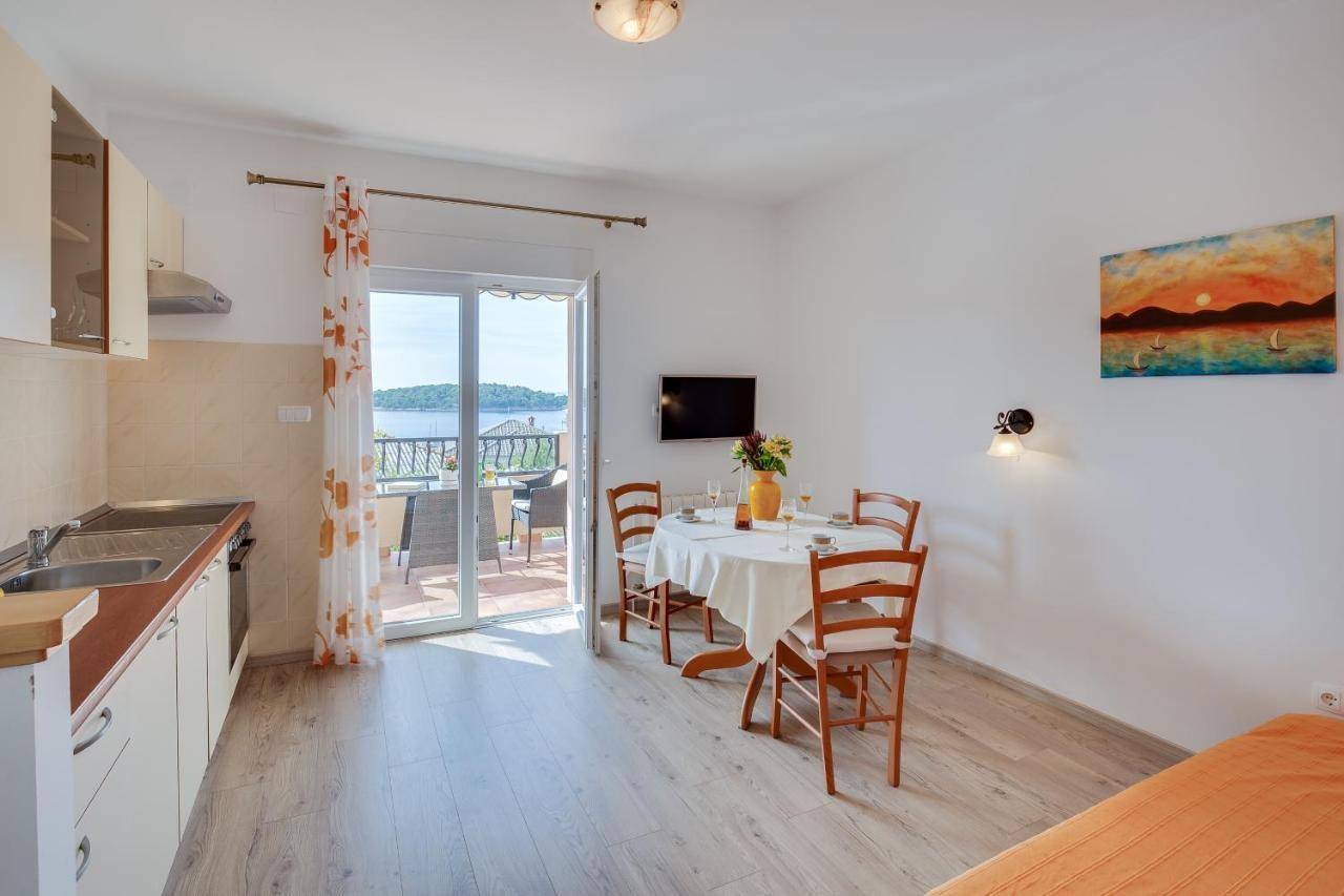 Apartma Juric Apartments-rab *