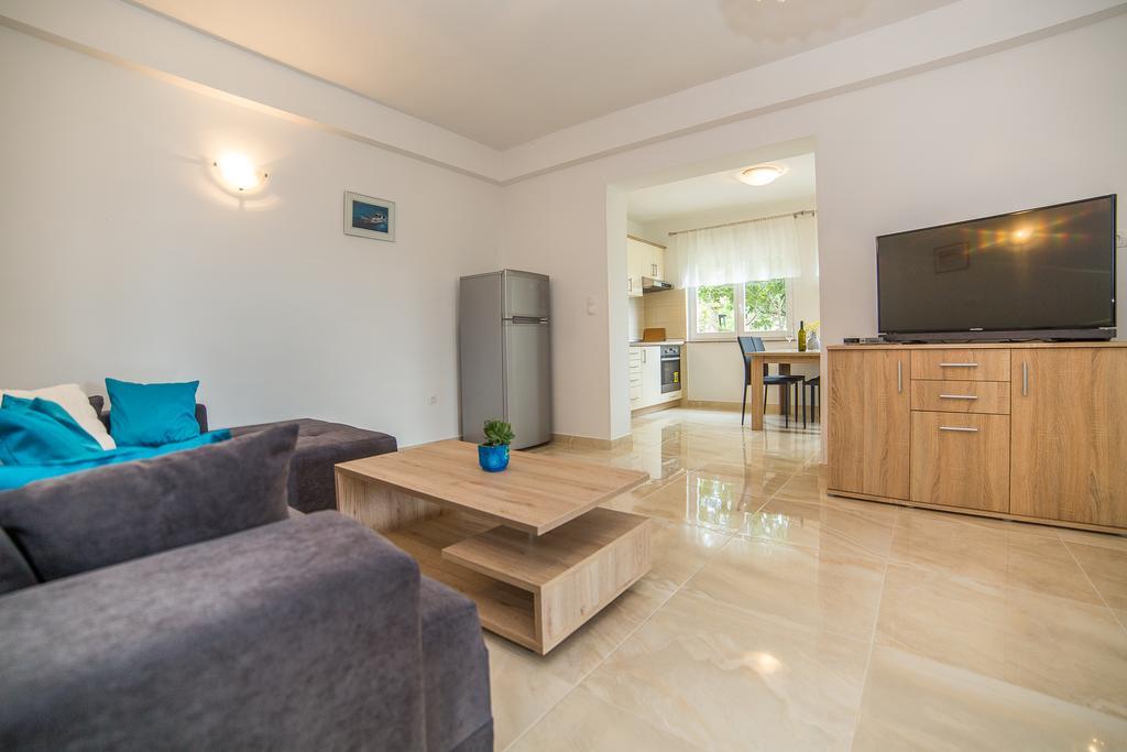 Juric Apartments-rab Palit