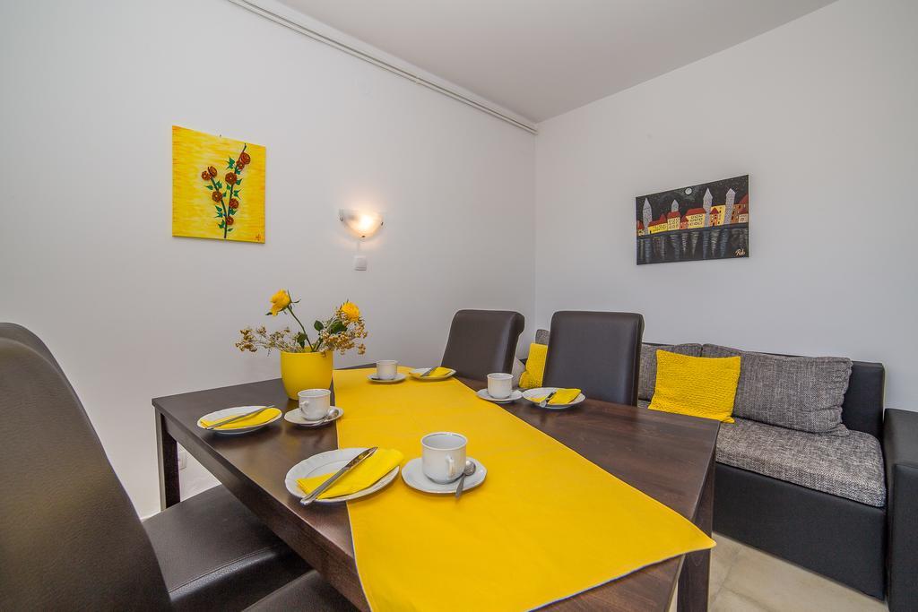 Juric Apartments-rab Palit